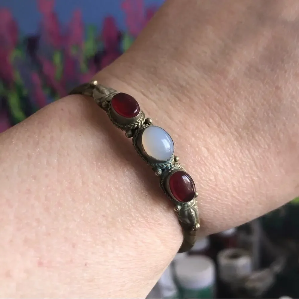 Vintage handcrafted genuine ruby and opaline cabochon stone twist metal bracelet